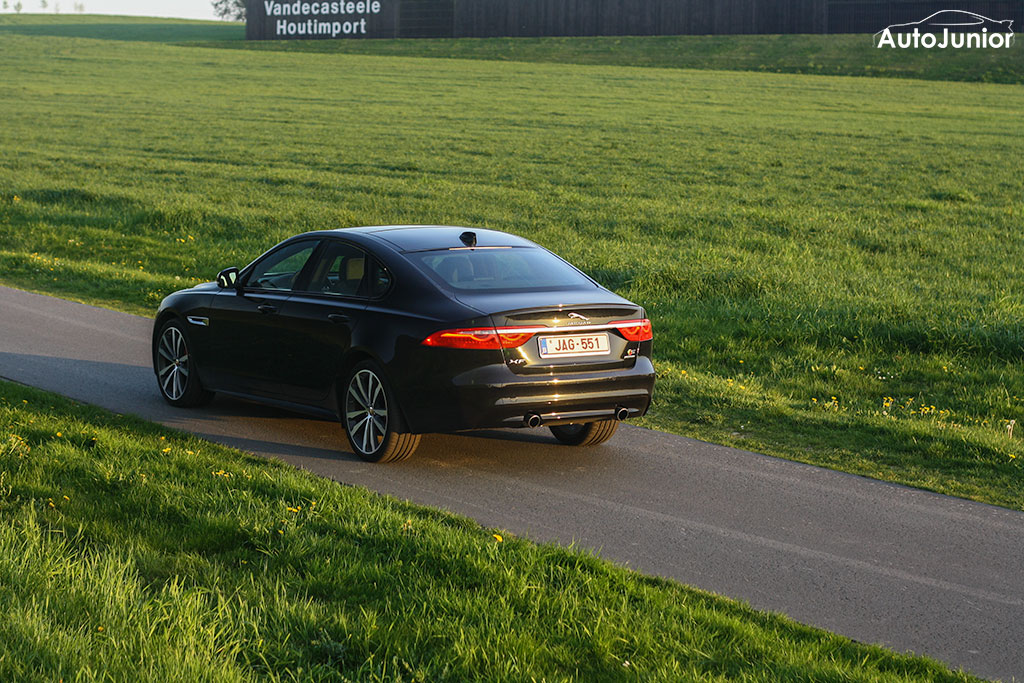 Rijtest Jaguar Xf S 3 0 V6 Supercharged Awd Autojunior